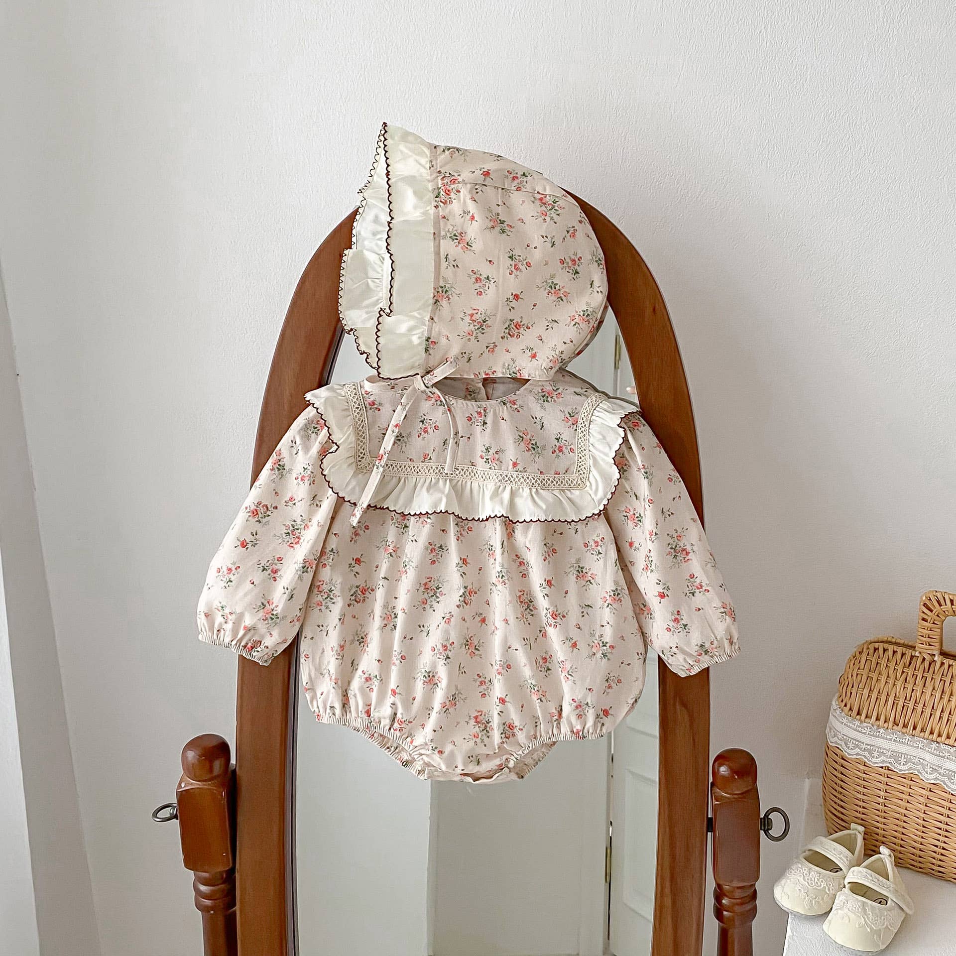 Vintage Floral Baby Romper Set with Ruffle Collar